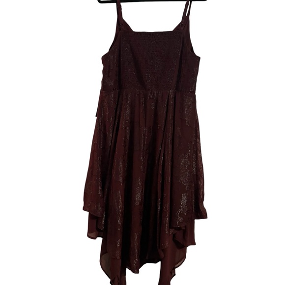 Torrid size 1 (XL) Insider Collection Burgundy Chiffon Handkerchief Hem Dress - Picture 3 of 12